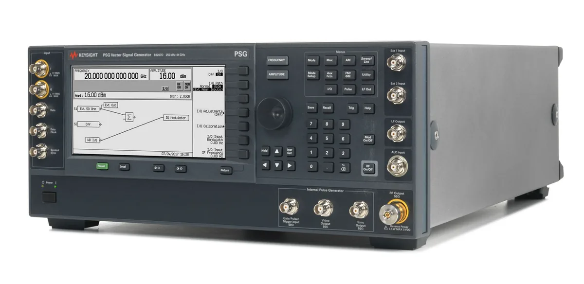 Векторный генератор сигналов PSG Keysight E8267D